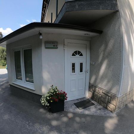 The Bears Lair Apartamento Velike Lasce Exterior foto